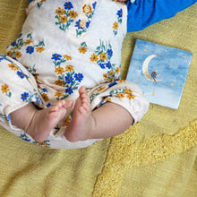 Load image into Gallery viewer, Catching dreams | StoryTiles art on tile