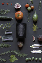 Load image into Gallery viewer, True Hue | Thief In The Garden Candle