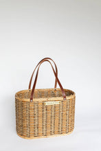 Load image into Gallery viewer, Millstream Home | Braided Handbag Basket - Handwoven Amish Crafted