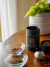 Load image into Gallery viewer, Organic Sugar Kelp Flakes