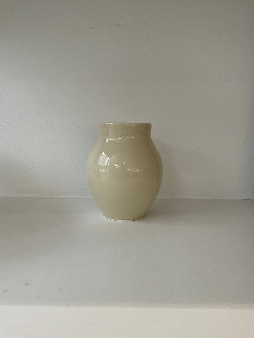 Autumn Cipala | Vase, Small, Hand Carved Collar Cream Glaze