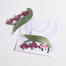 Load image into Gallery viewer, Bleeding Heart Barrette Set - Acetate Red Flower Hair Clips
