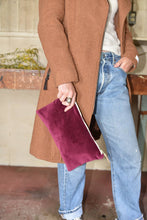 Load image into Gallery viewer, Erin Flett | Velvet Clutch
