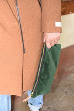 Load image into Gallery viewer, Erin Flett | Velvet Clutch
