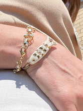 Load image into Gallery viewer, Carola Spitzer | Catch -Fish- Bracelet
