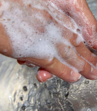 Load image into Gallery viewer, Finn &amp; Co | Black Sand Bath &amp; Body Wash
