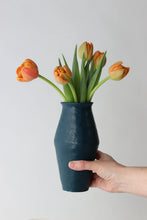 Load image into Gallery viewer, Elizabeth Benotti | Everyday Pinched Vase
