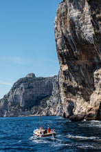 Load image into Gallery viewer, Gestalten | Sailing the Seas
