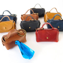 Load image into Gallery viewer, Kurier | Poo Purse

