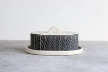 Load image into Gallery viewer, Elizabeth Benotti | Herringbone Butterdish
