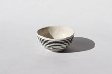 Load image into Gallery viewer, Elizabeth Benotti | Small Pinch Bowl
