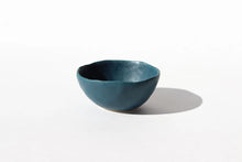 Load image into Gallery viewer, Elizabeth Benotti | Small Pinch Bowl
