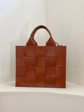 Load image into Gallery viewer, Studio Crie | Woven Tote
